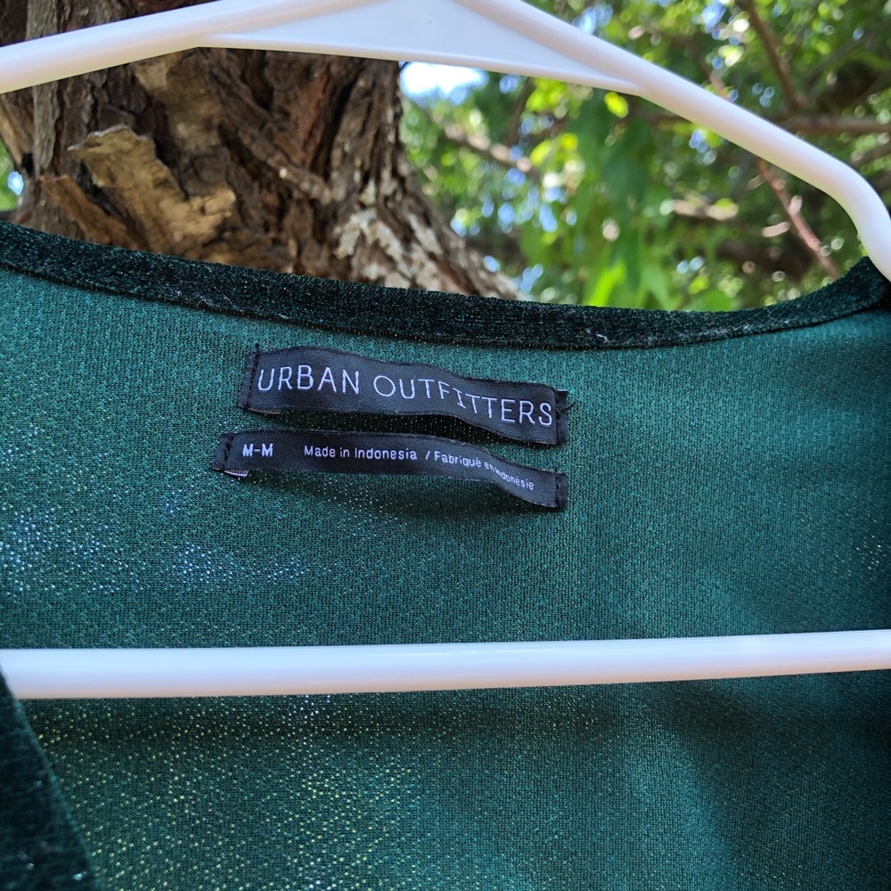 UO forest green long sleeve - Picture 8 of 10